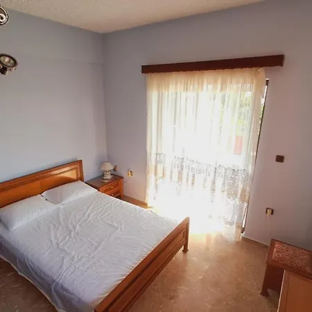 Aigeira Seafront Vacation Homes Apartment Oikonomaiika
